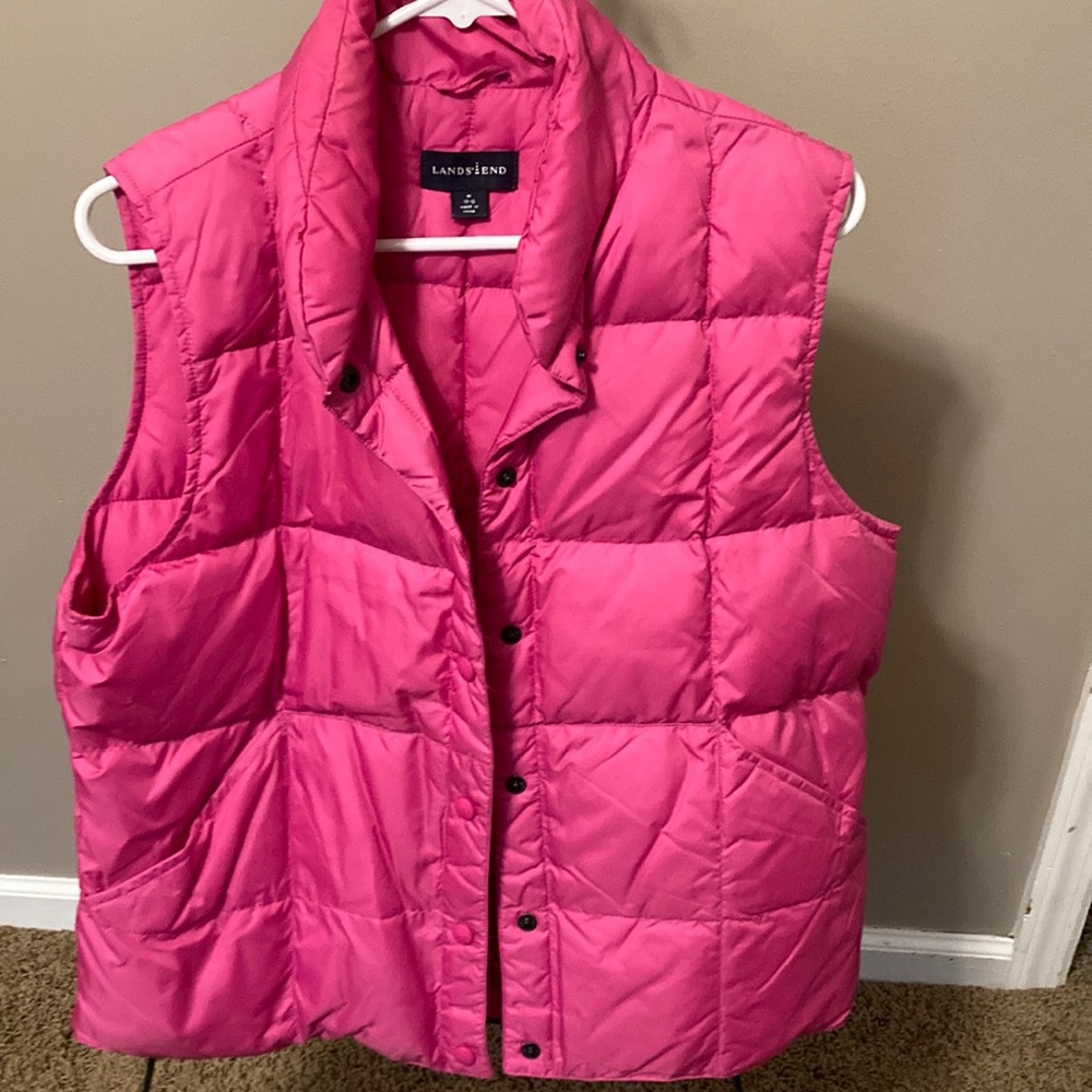 Woman’s Medium Lands End Puffer vest